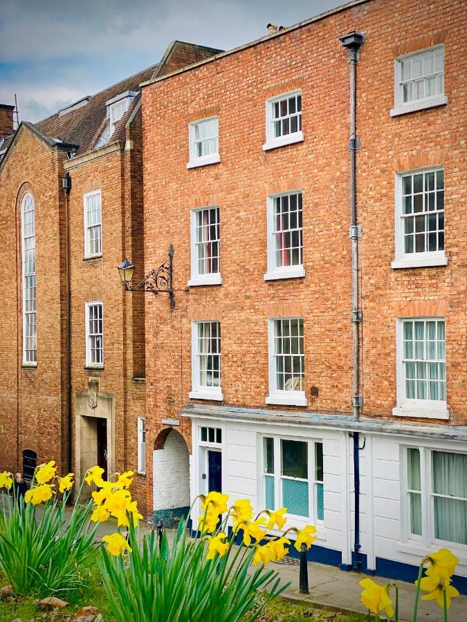 Pass The Keys Superbly Located Handsome Georgian Townhouse شروزبري المظهر الخارجي الصورة
